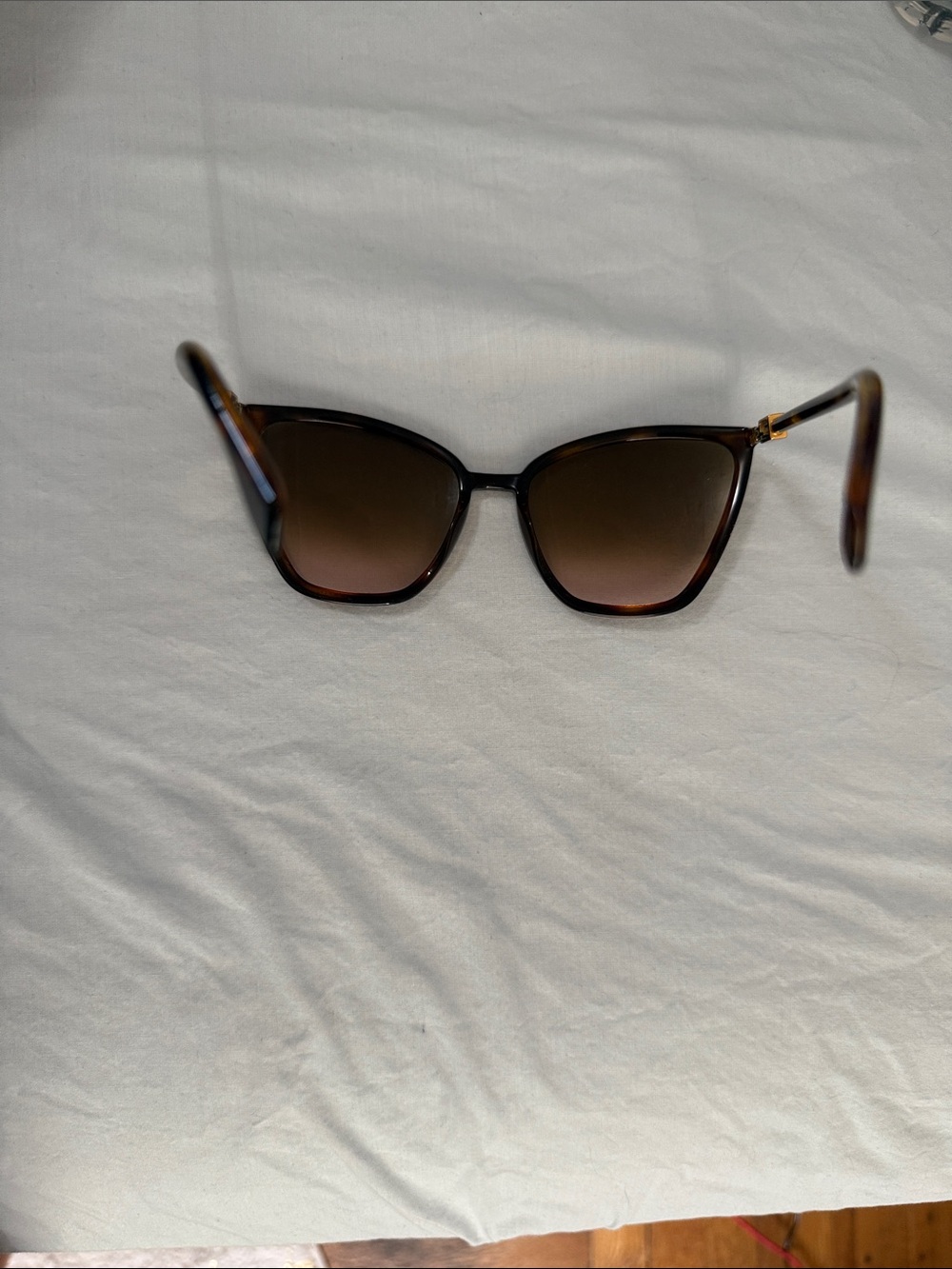 Fendi  Sunglasses - Picture 10 of 16